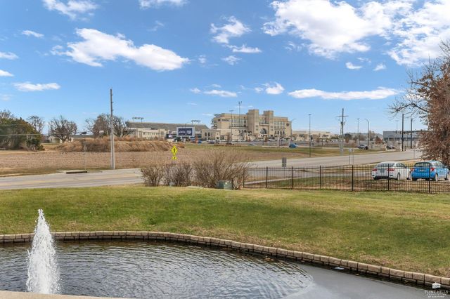 2211 College Avenue Unit 102, Manhattan, KS 66502