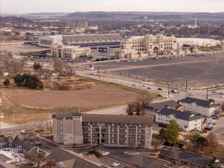 2211 College Avenue Unit 102, Manhattan, KS 66502