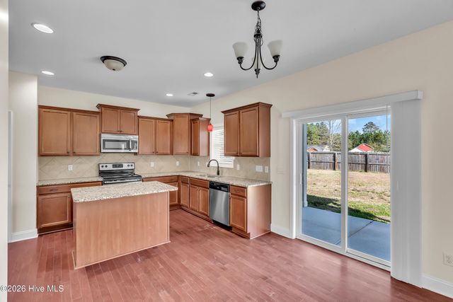 501 Shad Boat Court, Jacksonville, NC 28546