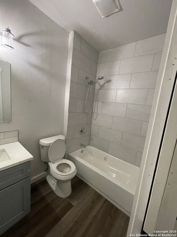 452 Gulf, San Antonio, TX 78202