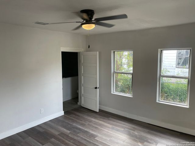 452 Gulf, San Antonio, TX 78202