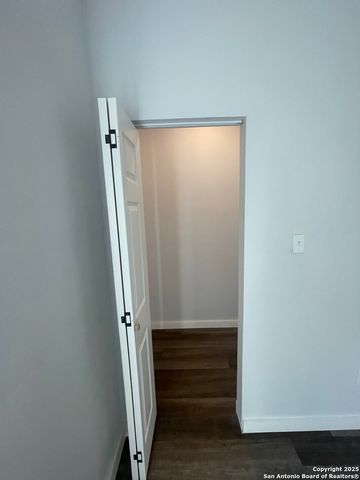 452 Gulf, San Antonio, TX 78202