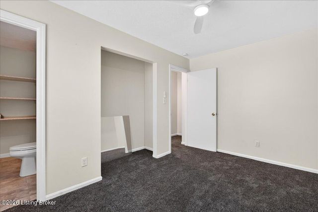 4017 Carbine Ln, Louisville, KY 40229