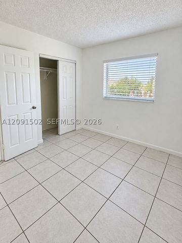6034 SW 37th St 10, Miramar, FL 33023