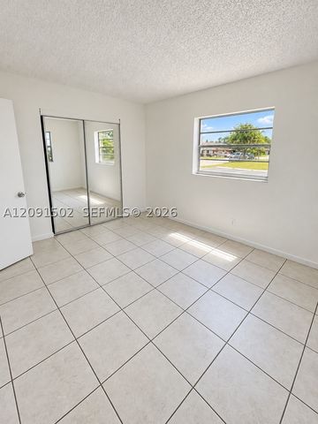 6034 SW 37th St 10, Miramar, FL 33023