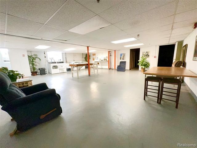 475 S Adams Road 10, Birmingham, MI 48009