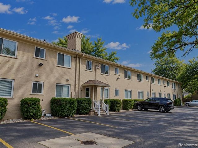 475 S Adams Road 10, Birmingham, MI 48009