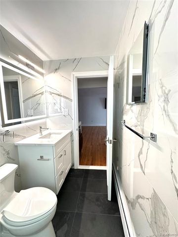 475 S Adams Road 10, Birmingham, MI 48009
