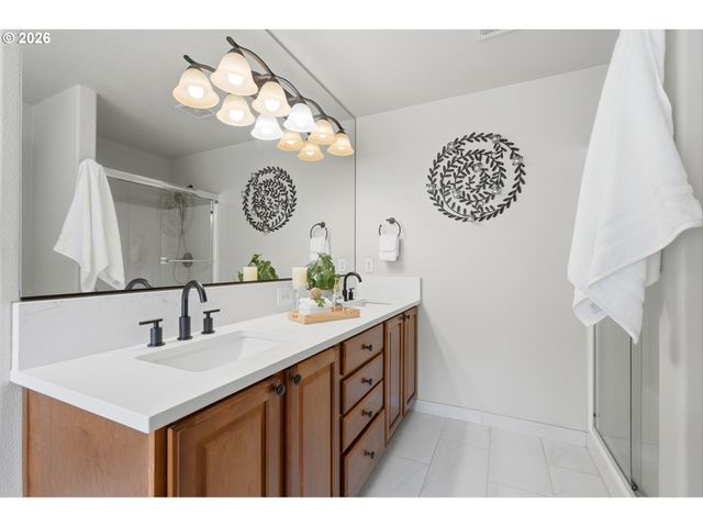 134 N ARGYLE Ct, Newberg, OR 97132