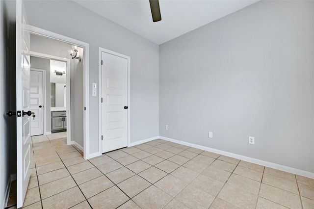 2909 Saville LOOP 10c, Austin, TX 78741