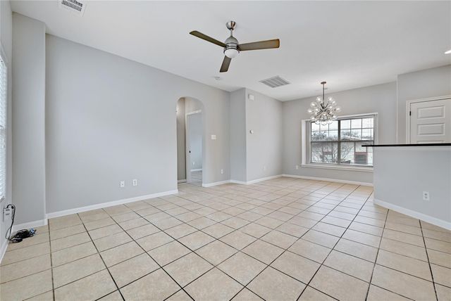 2909 Saville LOOP 10c, Austin, TX 78741