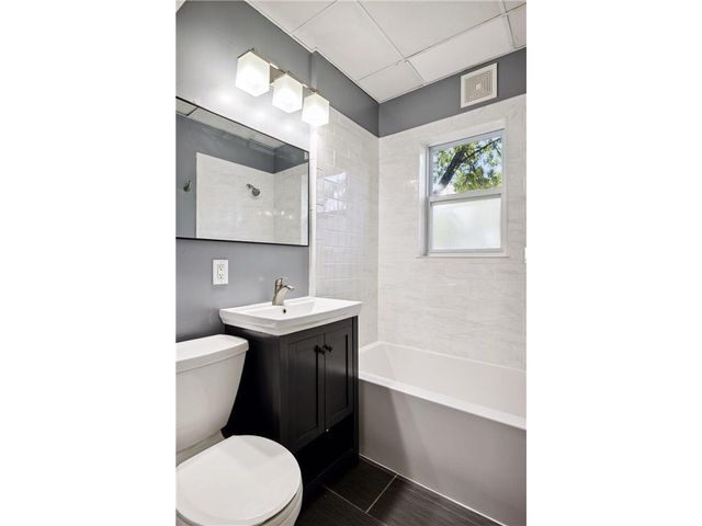 2008-2010 Saint Clair Avenue, Saint Paul, MN 55105