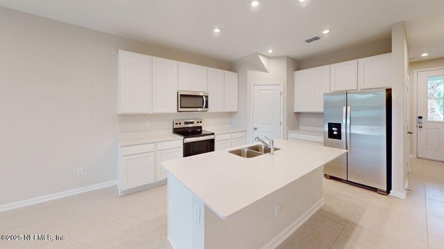 1039 EGRET BRANCH Way, Jacksonville, FL 32218