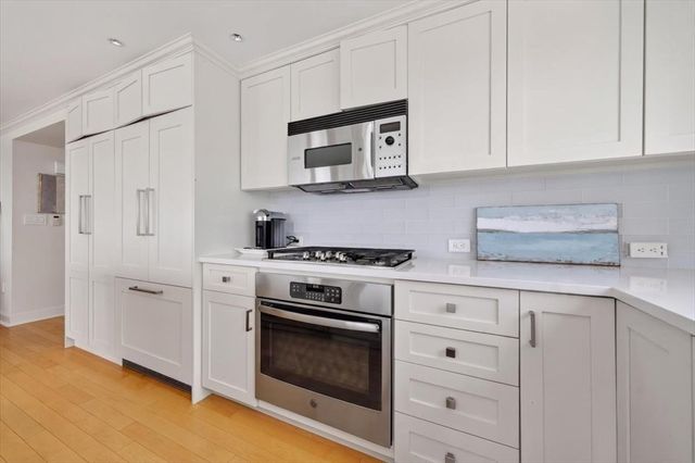 9 Beach Road, Hingham, MA 02043