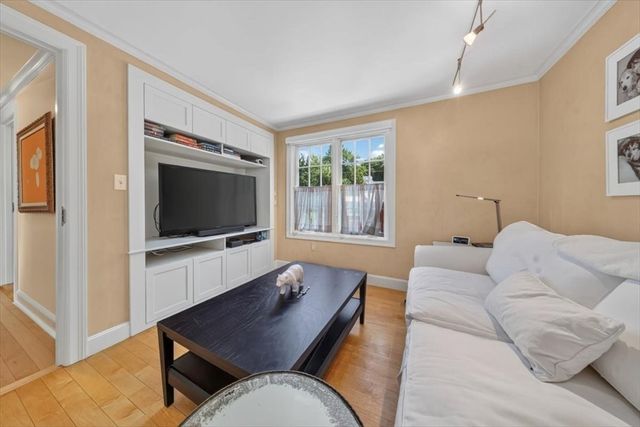 9 Beach Road, Hingham, MA 02043