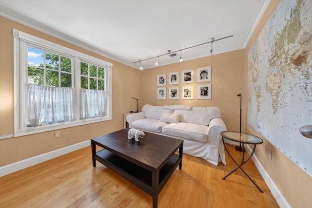 9 Beach Road, Hingham, MA 02043