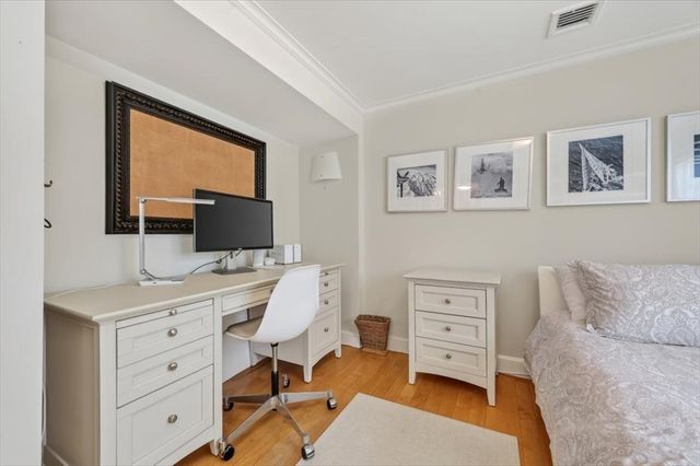 9 Beach Road, Hingham, MA 02043