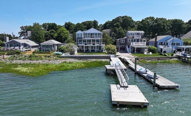 9 Beach Road, Hingham, MA 02043