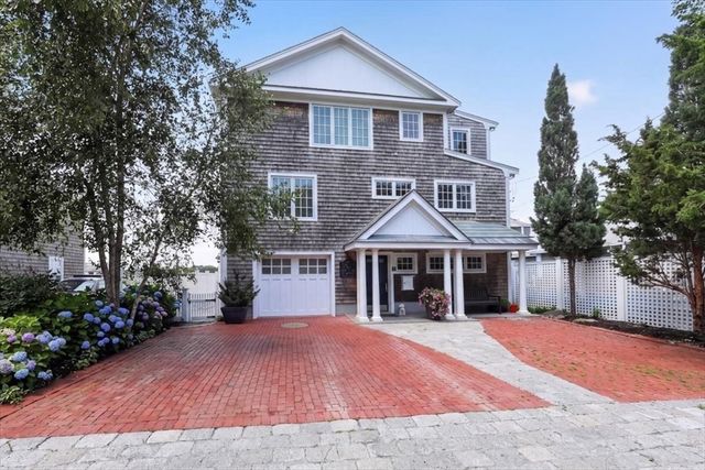 9 Beach Road, Hingham, MA 02043
