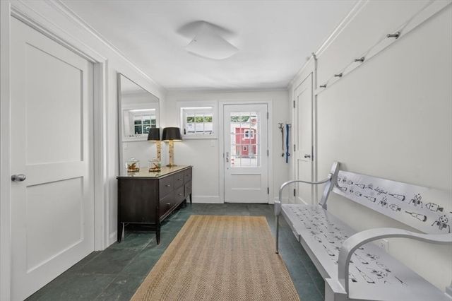 9 Beach Road, Hingham, MA 02043