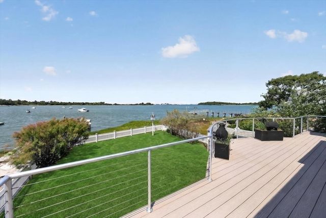 9 Beach Road, Hingham, MA 02043