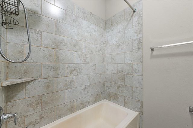 5710 Micah Lane, Rosenberg, TX 77471