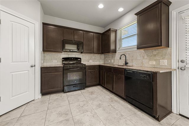 5710 Micah Lane, Rosenberg, TX 77471