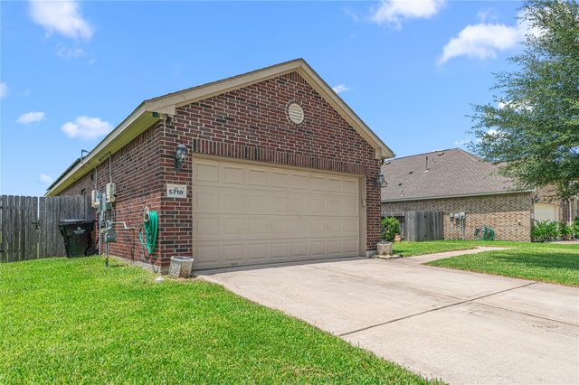 5710 Micah Lane, Rosenberg, TX 77471