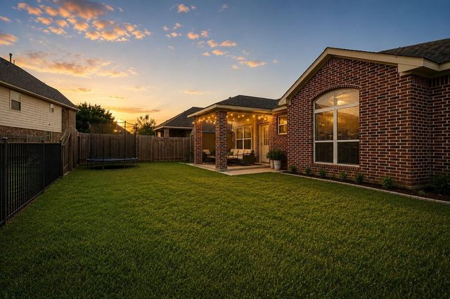 5710 Micah Lane, Rosenberg, TX 77471