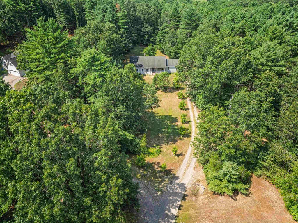 246 Lee Hook Road, Lee, NH 03861