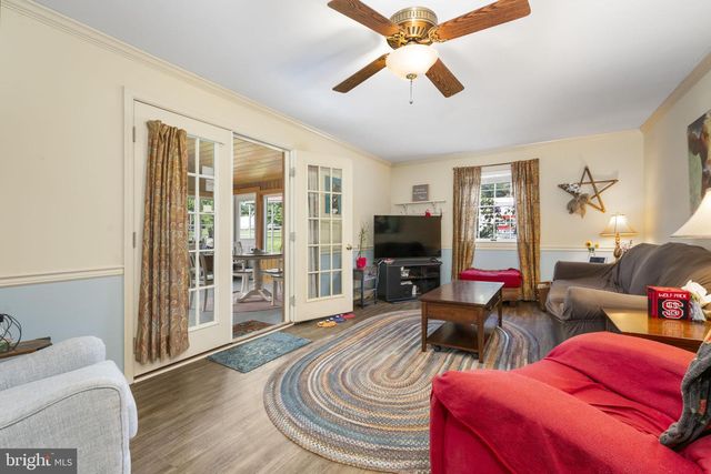 448 MEDIA RD, Oxford, PA 19363