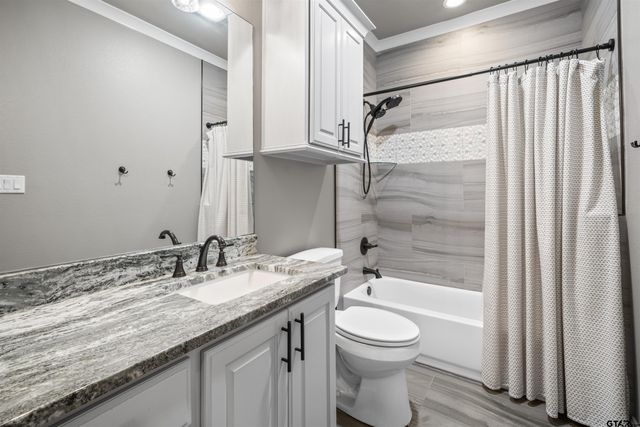 21562 Castle Rock Cir, Bullard, TX 75757