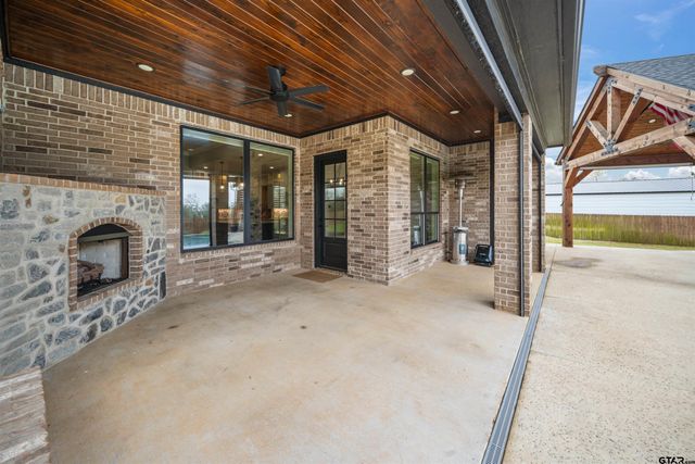 21562 Castle Rock Cir, Bullard, TX 75757