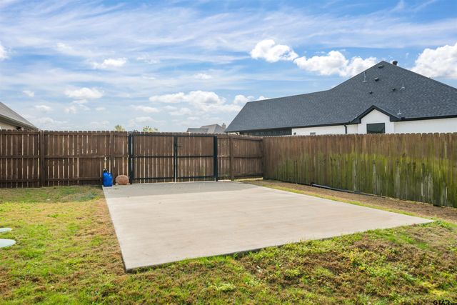 21562 Castle Rock Cir, Bullard, TX 75757