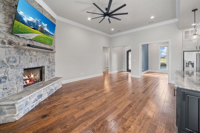 21562 Castle Rock Cir, Bullard, TX 75757