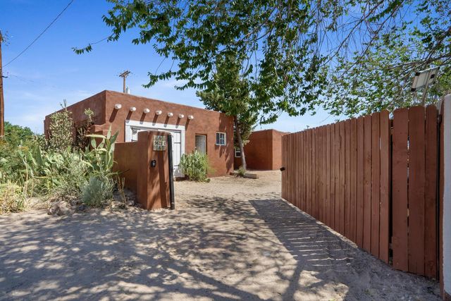 9621 Central Avenue NW C, Albuquerque, NM 87121