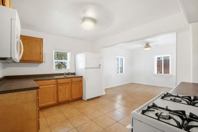 9621 Central Avenue NW C, Albuquerque, NM 87121