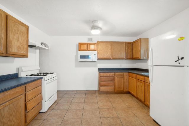 9621 Central Avenue NW C, Albuquerque, NM 87121