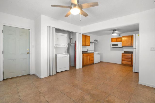 9621 Central Avenue NW C, Albuquerque, NM 87121