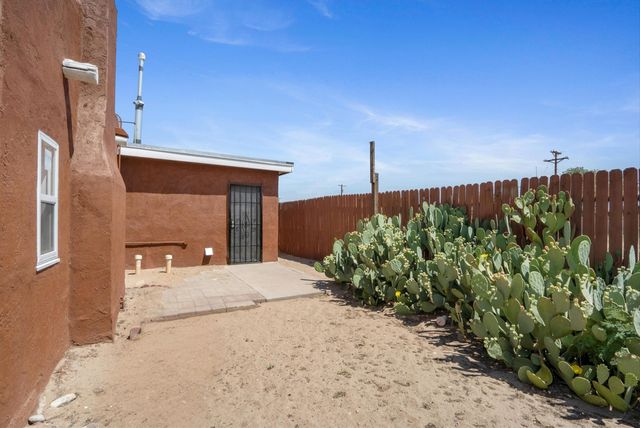 9621 Central Avenue NW C, Albuquerque, NM 87121