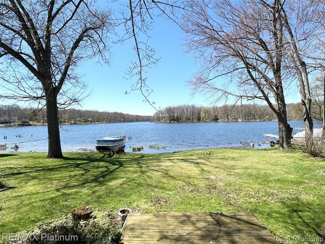 7043 Big Trail Road, Holly, MI 48442