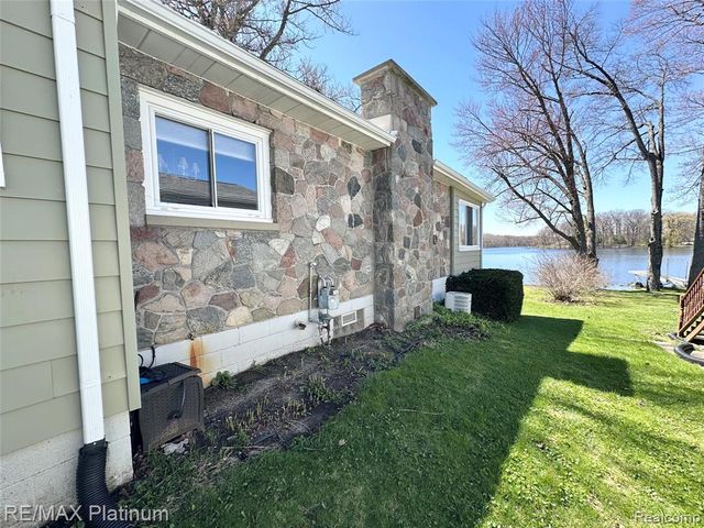 7043 Big Trail Road, Holly, MI 48442