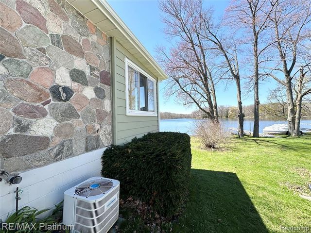 7043 Big Trail Road, Holly, MI 48442