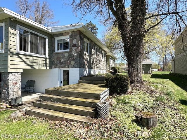 7043 Big Trail Road, Holly, MI 48442