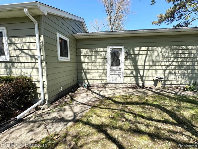 7043 Big Trail Road, Holly, MI 48442