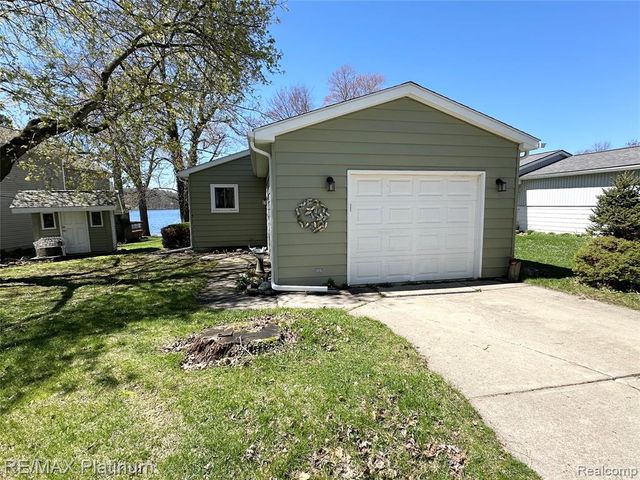 7043 Big Trail Road, Holly, MI 48442