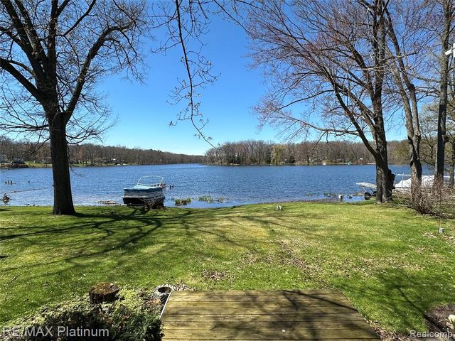 7043 Big Trail Road, Holly, MI 48442