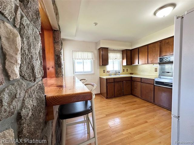 7043 Big Trail Road, Holly, MI 48442