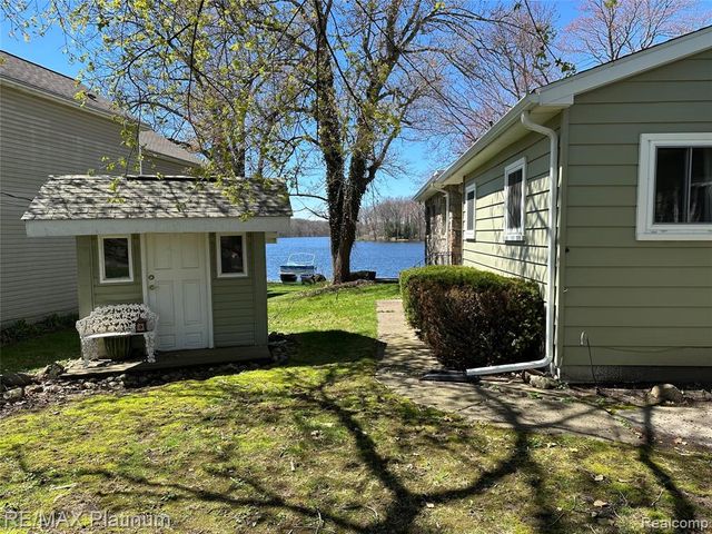 7043 Big Trail Road, Holly, MI 48442