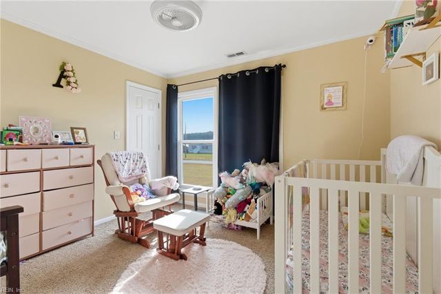 100 Canaan View LN, Surry, VA 23883